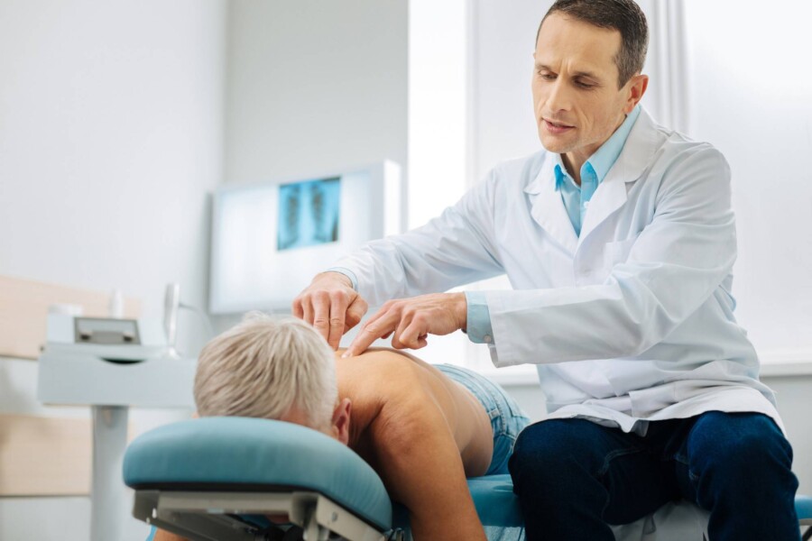Osteopata co to za lekarz i kiedy warto się do niego zgłosić?