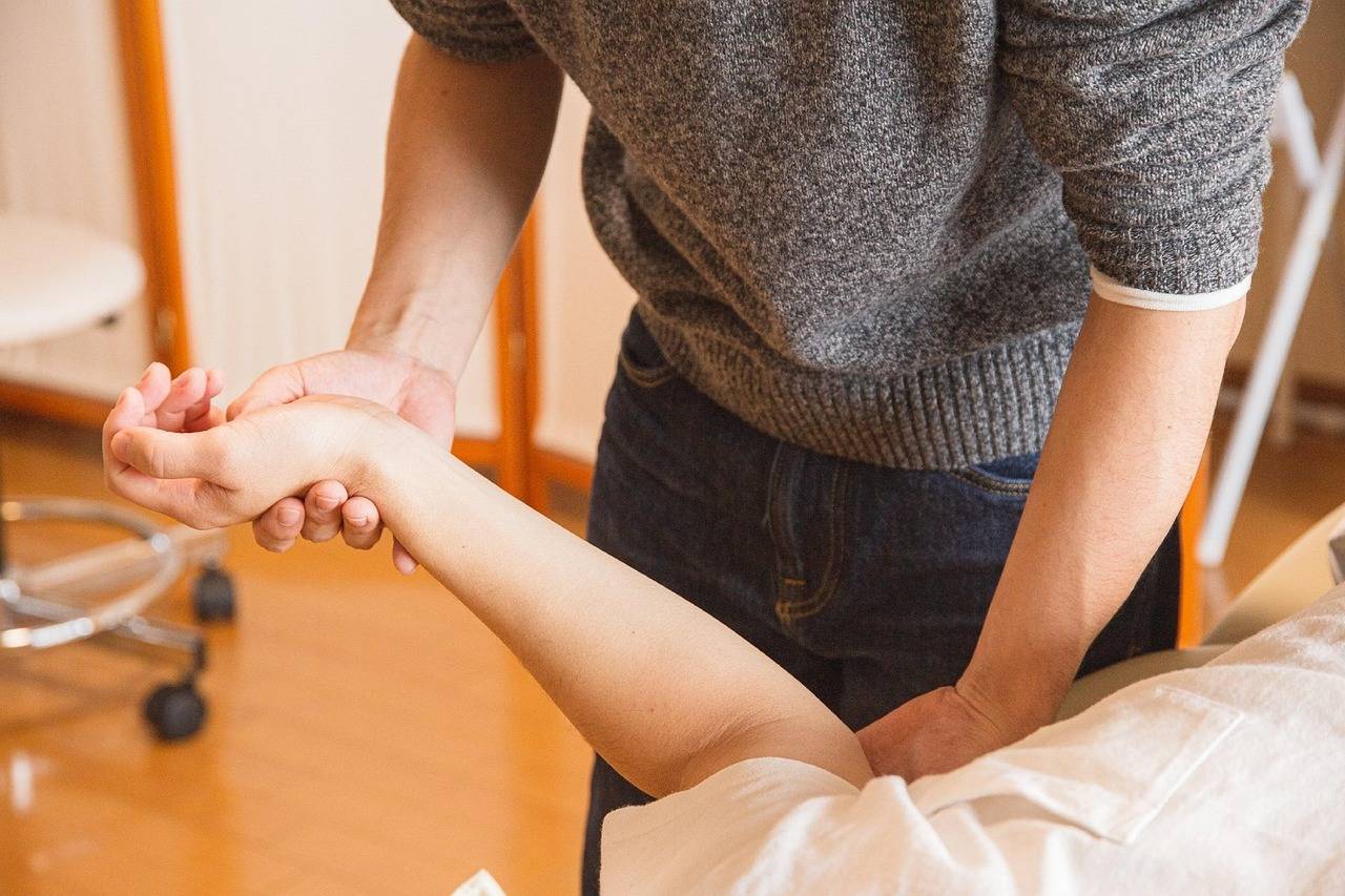 Terapia manualna kto może wykonywać taki zabieg?